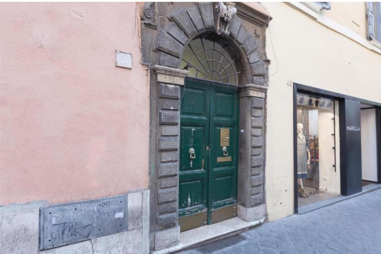 Apartmán Terrazzo Frattina Řím Exteriér fotografie