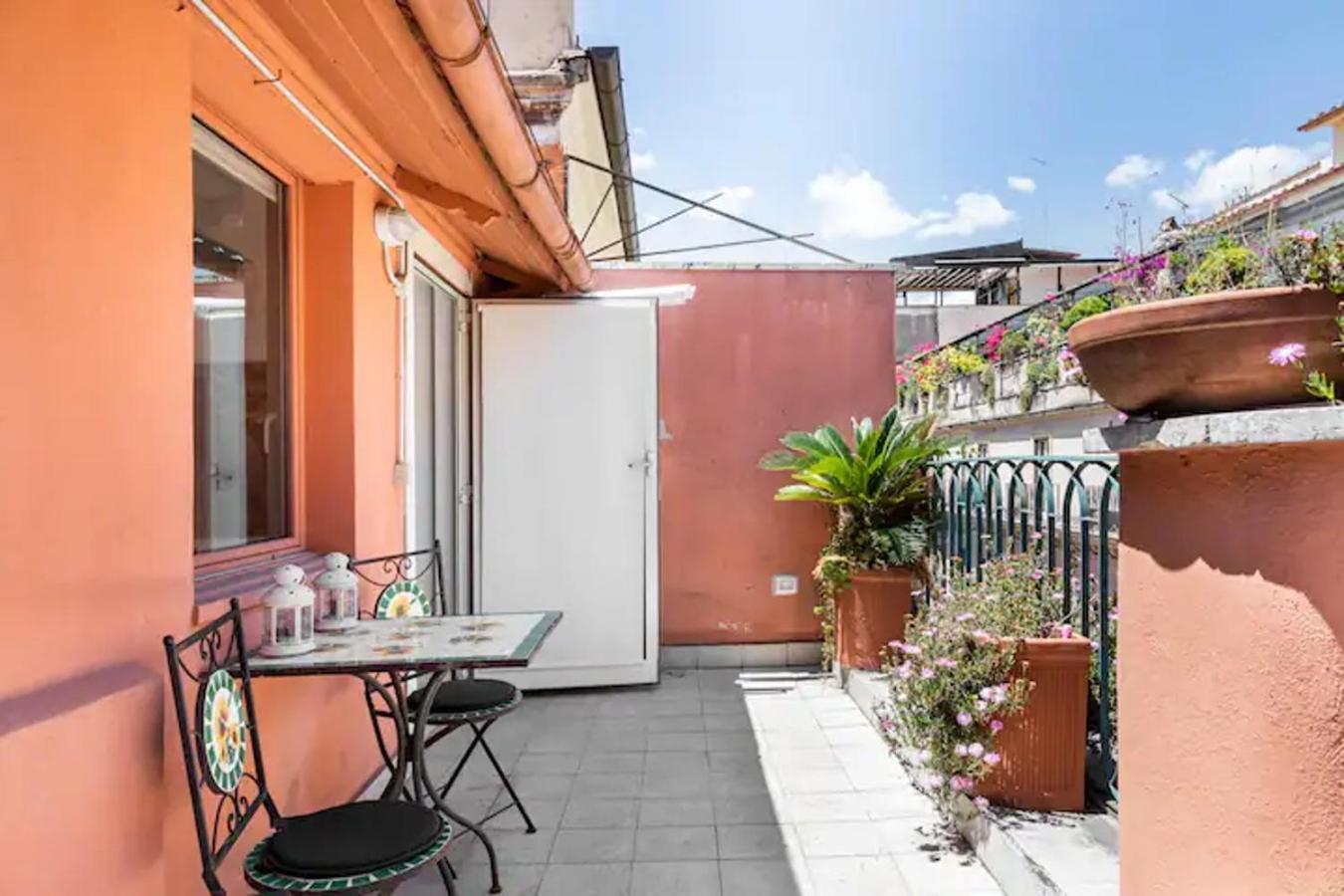 Apartmán Terrazzo Frattina Řím Exteriér fotografie